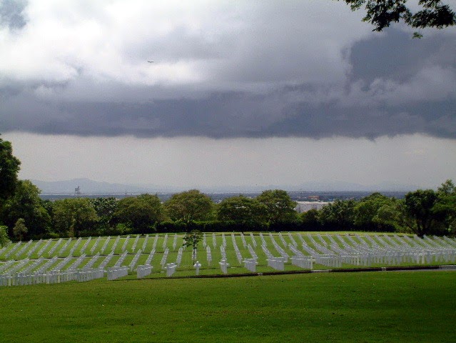 217 3 American Cemetery in Manila Philipin (2003).jpg